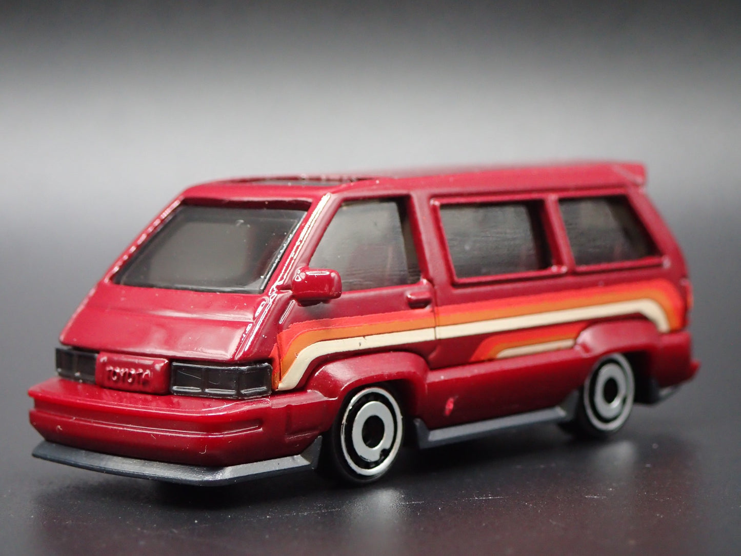 1985-1991 TOYOTA VAN BURGUNDY 1/64 SCALE COLLECTIBLE DIORAMA DIECAST MODEL CAR