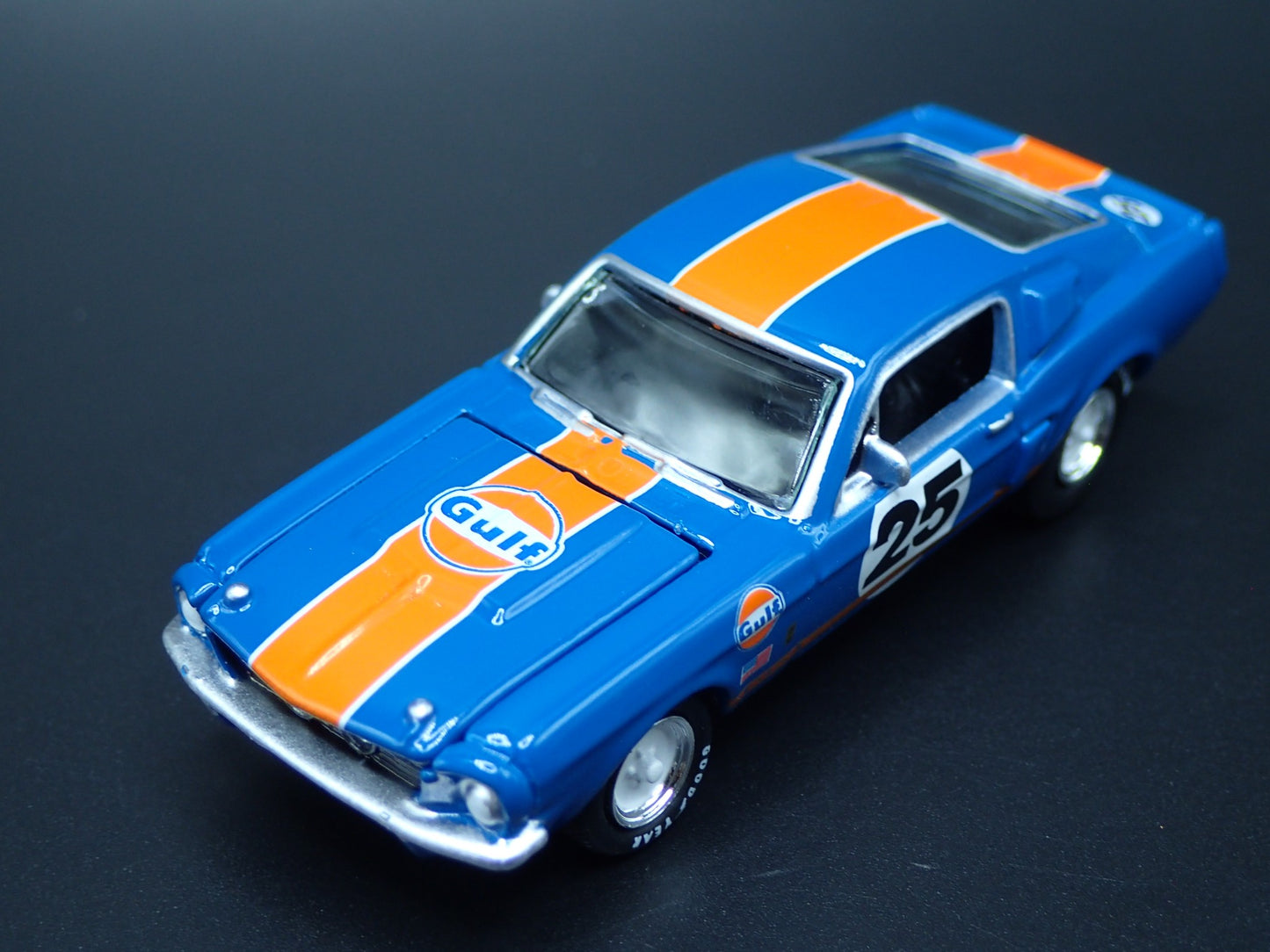 1967 67 FORD MUSTANG SHELBY GT500 FASTBACK GULF 1:64 SCALE DIECAST MODEL CAR