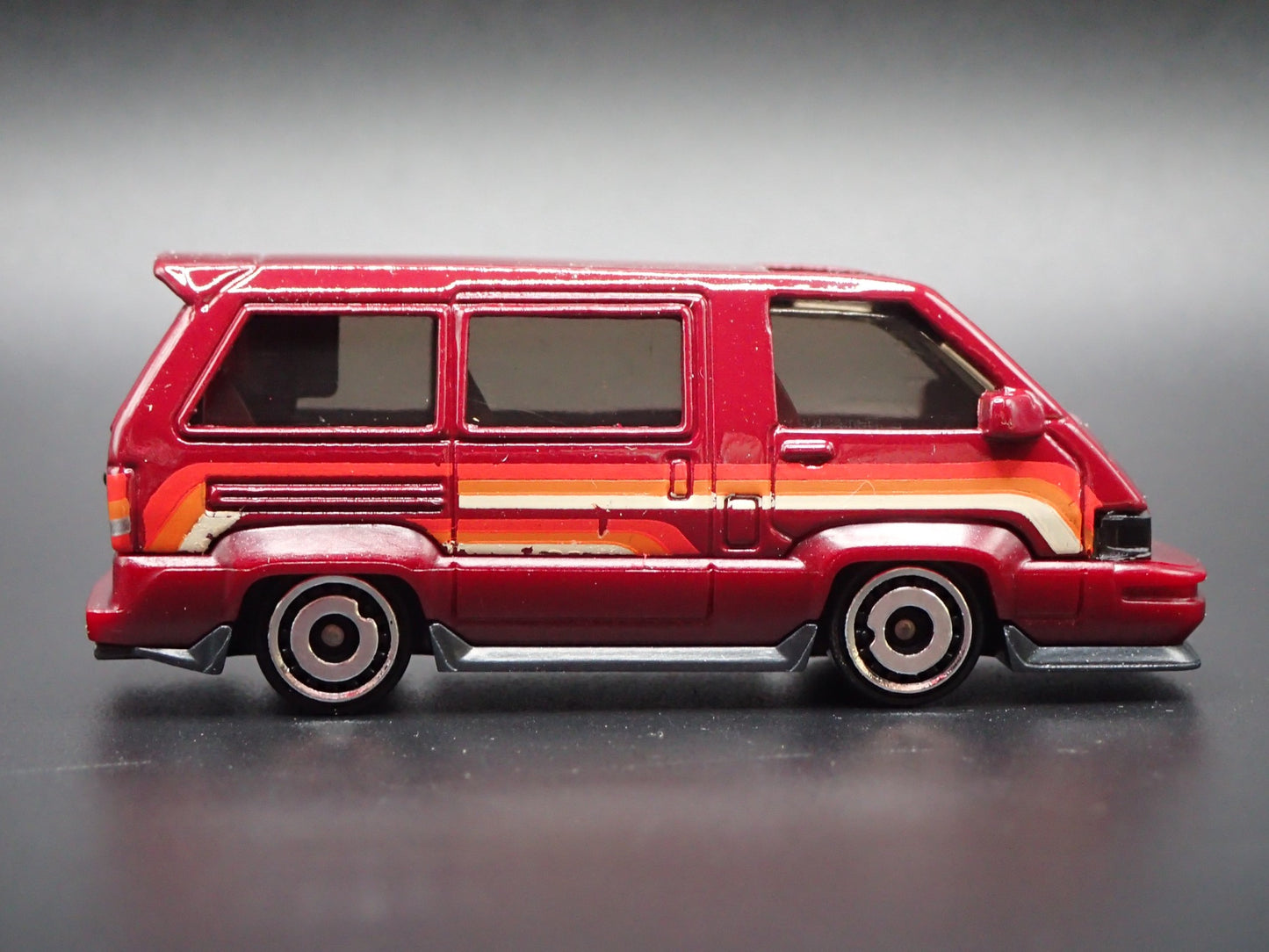 1985-1991 TOYOTA VAN BURGUNDY 1/64 SCALE COLLECTIBLE DIORAMA DIECAST MODEL CAR