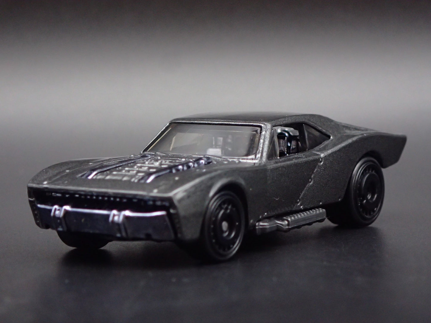 2022 22 THE BATMAN BATMOBILE 1:64 SCALE COLLECTIBLE DIORAMA DIECAST MODEL CAR