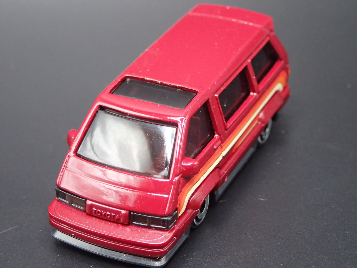 1985-1991 TOYOTA VAN BURGUNDY 1/64 SCALE COLLECTIBLE DIORAMA DIECAST MODEL CAR