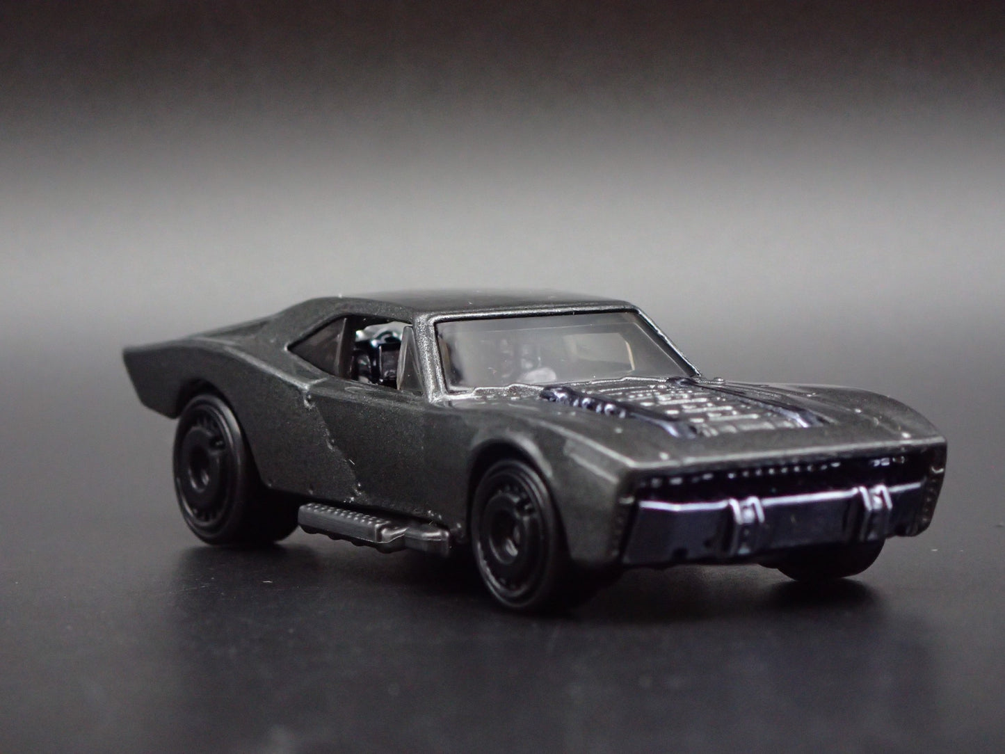 2022 22 THE BATMAN BATMOBILE 1:64 SCALE COLLECTIBLE DIORAMA DIECAST MODEL CAR