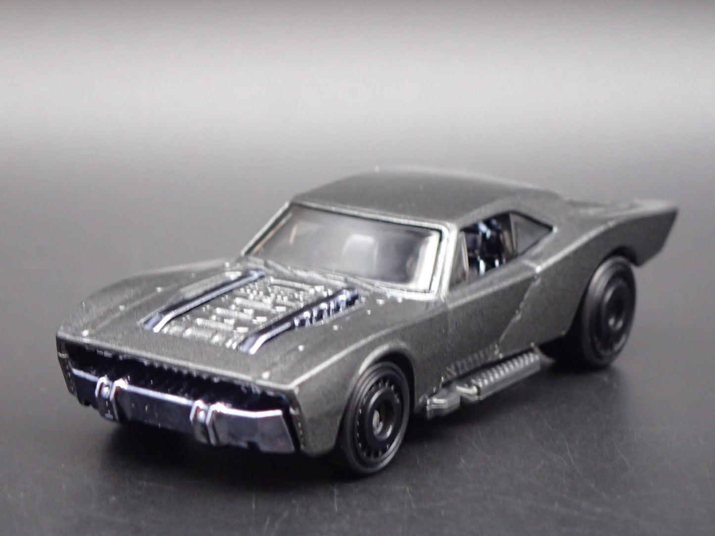 2022 22 THE BATMAN BATMOBILE 1:64 SCALE COLLECTIBLE DIORAMA DIECAST MODEL CAR