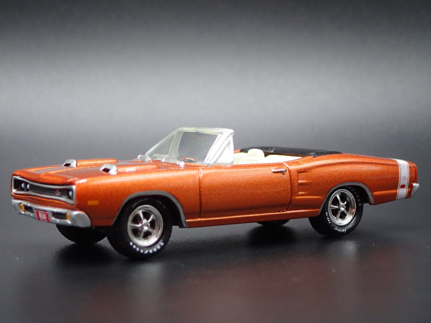 1969 69 DODGE CORONET RT CONVERTIBLE COPPER 1/64 SCALE DIORAMA DIECAST MODEL CAR