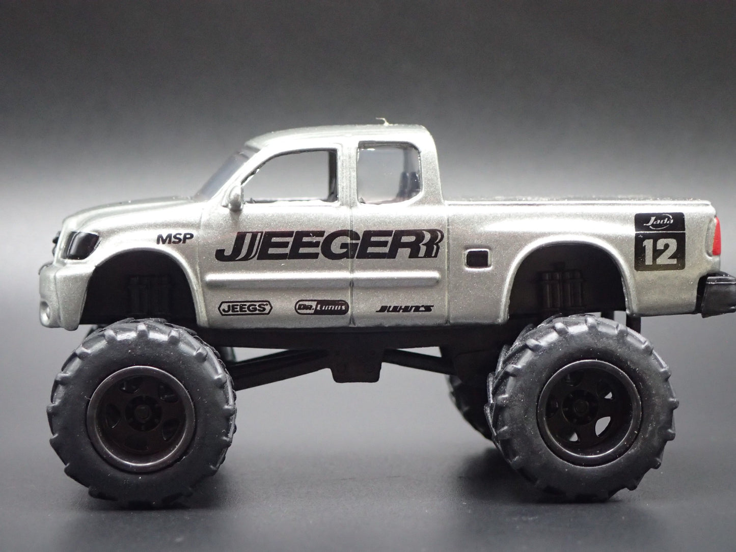 2007-2021 TOYOTA TUNDRA PICKUP TRUCK GRAY 1/64 SCALE DIORAMA DIECAST MODEL