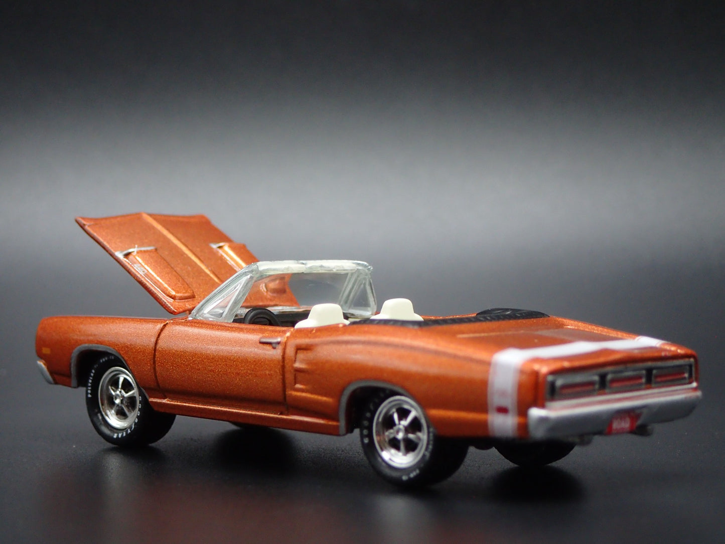 1969 69 DODGE CORONET RT CONVERTIBLE COPPER 1/64 SCALE DIORAMA DIECAST MODEL CAR