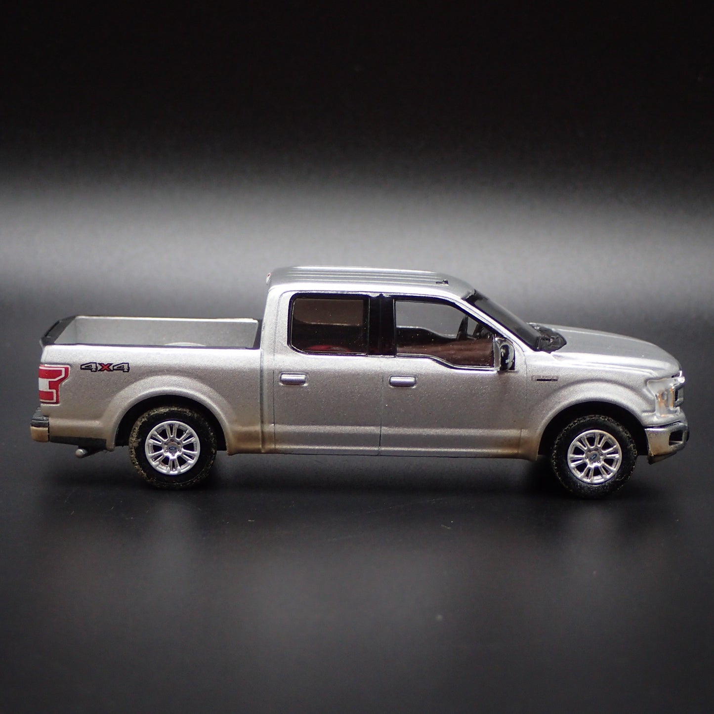 2015-2020 FORD F150 XLT PICKUP TRUCK SILVER 1:64 SCALE DIORAMA DIECAST MODEL CAR