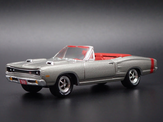 1969 69 DODGE CORONET RT CONVERTIBLE SILVER 1/64 SCALE DIORAMA DIECAST MODEL CAR