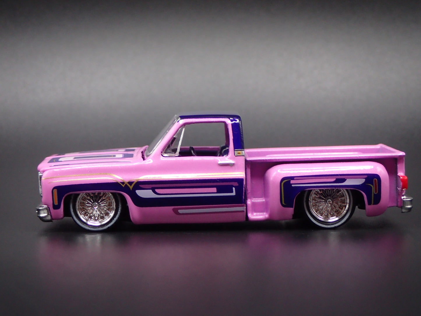 1979 79 CHEVY CHEVROLET SILVERADO SQUARE BODY TRUCK 1/64 SCALE DIECAST MODEL CAR