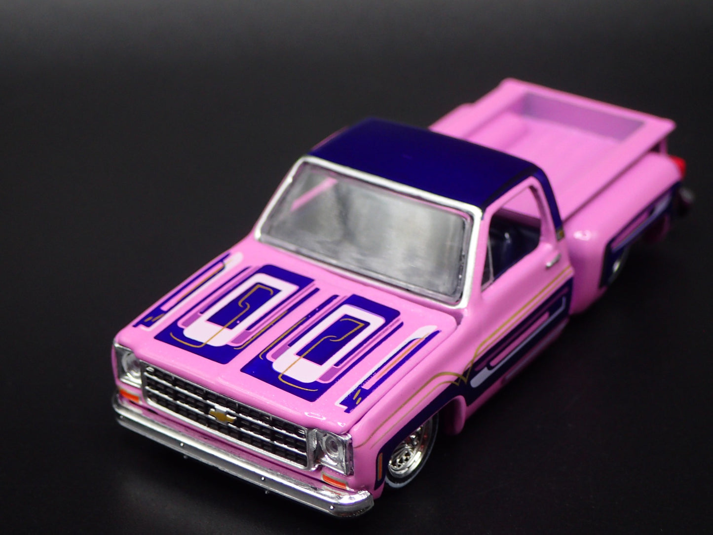 1979 79 CHEVY CHEVROLET SILVERADO SQUARE BODY TRUCK 1/64 SCALE DIECAST MODEL CAR
