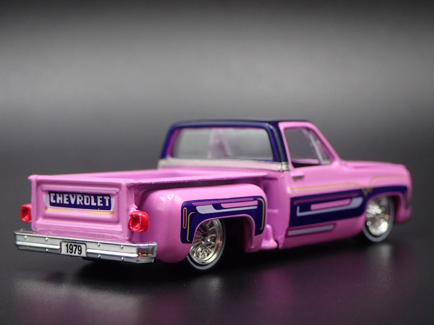 1979 79 CHEVY CHEVROLET SILVERADO SQUARE BODY TRUCK 1/64 SCALE DIECAST MODEL CAR