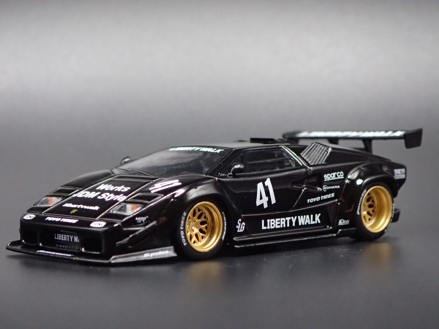 1974-1990 LAMBORGHINI COUNTACH LB WORKS 1:64 SCALE DIORAMA DIECAST MODEL CAR
