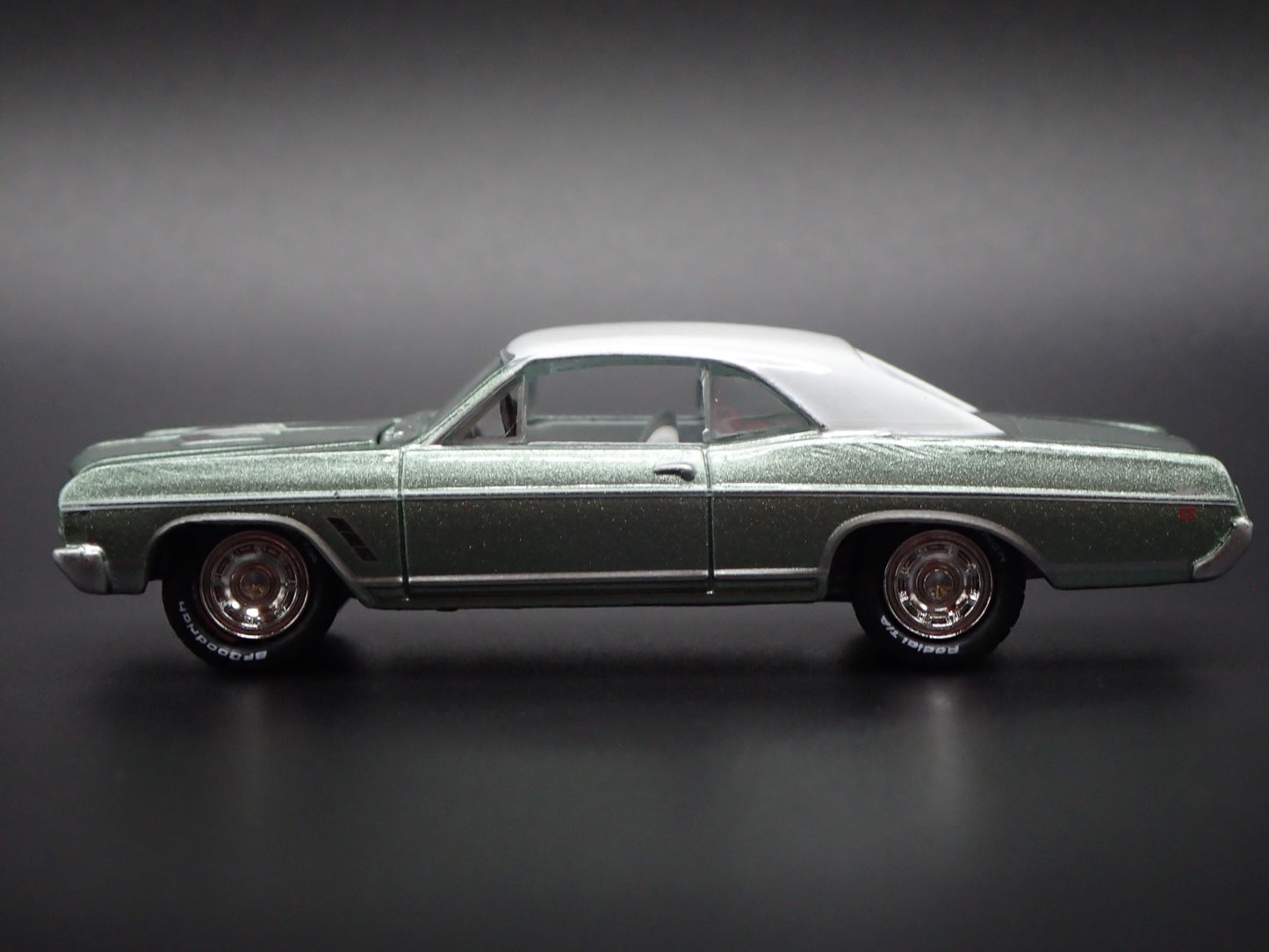 1966 66 BUICK SKYLARK GS GREEN 1:64 SCALE COLLECTIBLE DIORAMA DIECAST MODEL CAR