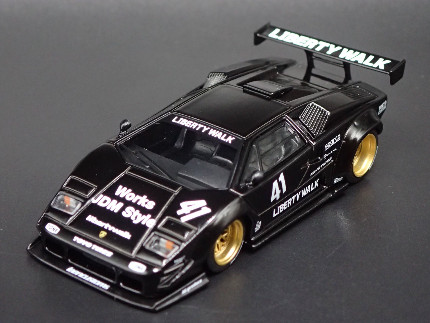 1974-1990 LAMBORGHINI COUNTACH LB WORKS 1:64 SCALE DIORAMA DIECAST MODEL CAR