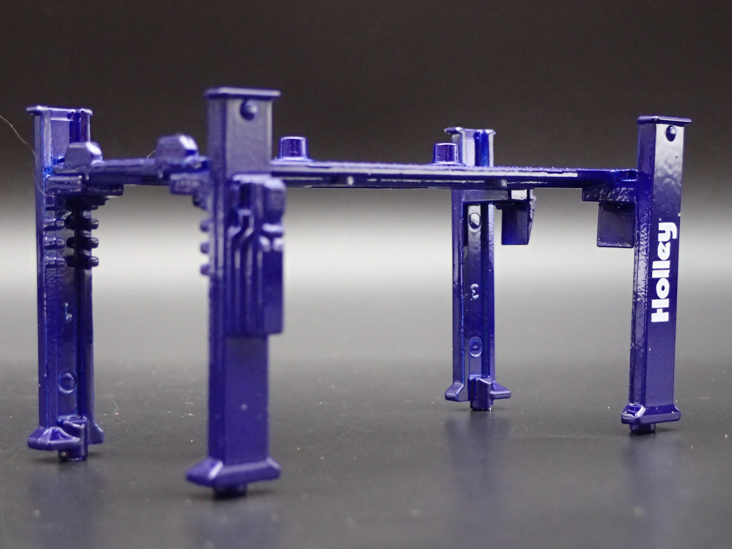 HOLLEY BLUE 1:64 SCALE AUTO SHOP MECHANIC GARAGE 4 POST CAR LIFT DIECAST MODEL