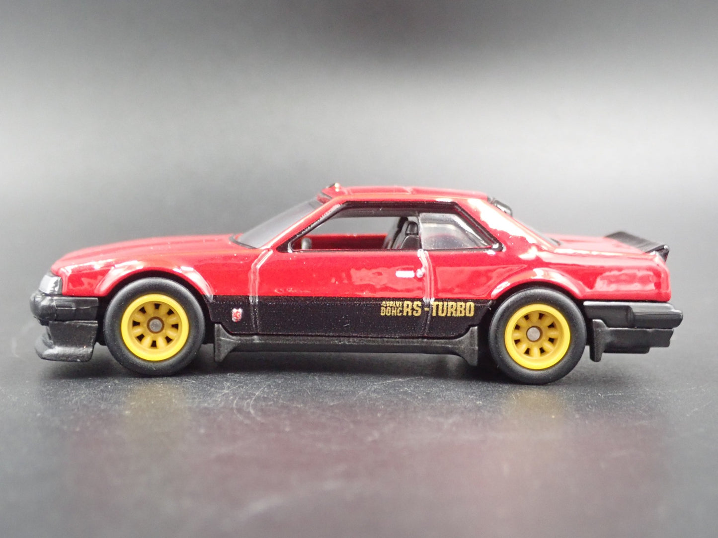1981-1985 NISSAN SKYLINE RS KDR30 RED 1:64 SCALE COLLECTIBLE DIECAST MODEL CAR