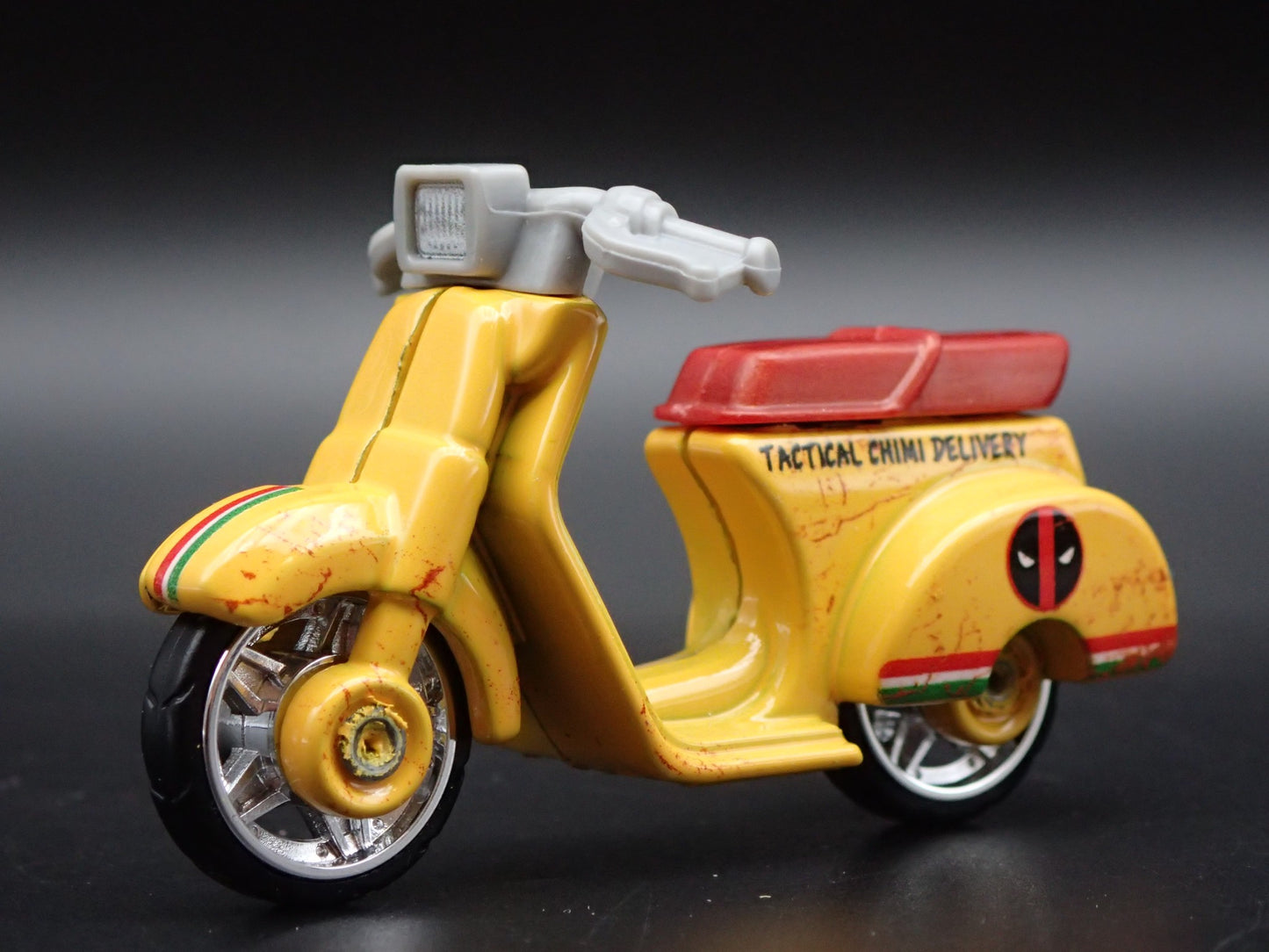 DEADPOOL SCOOTER MOTORCYCLE TACTICAL CHILI DELIVERY 1:64 SCALE DIECAST MODEL CAR