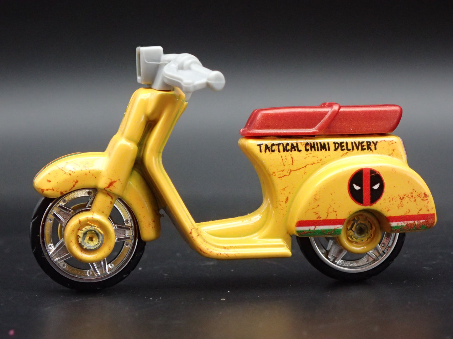 DEADPOOL SCOOTER MOTORCYCLE TACTICAL CHILI DELIVERY 1:64 SCALE DIECAST MODEL CAR