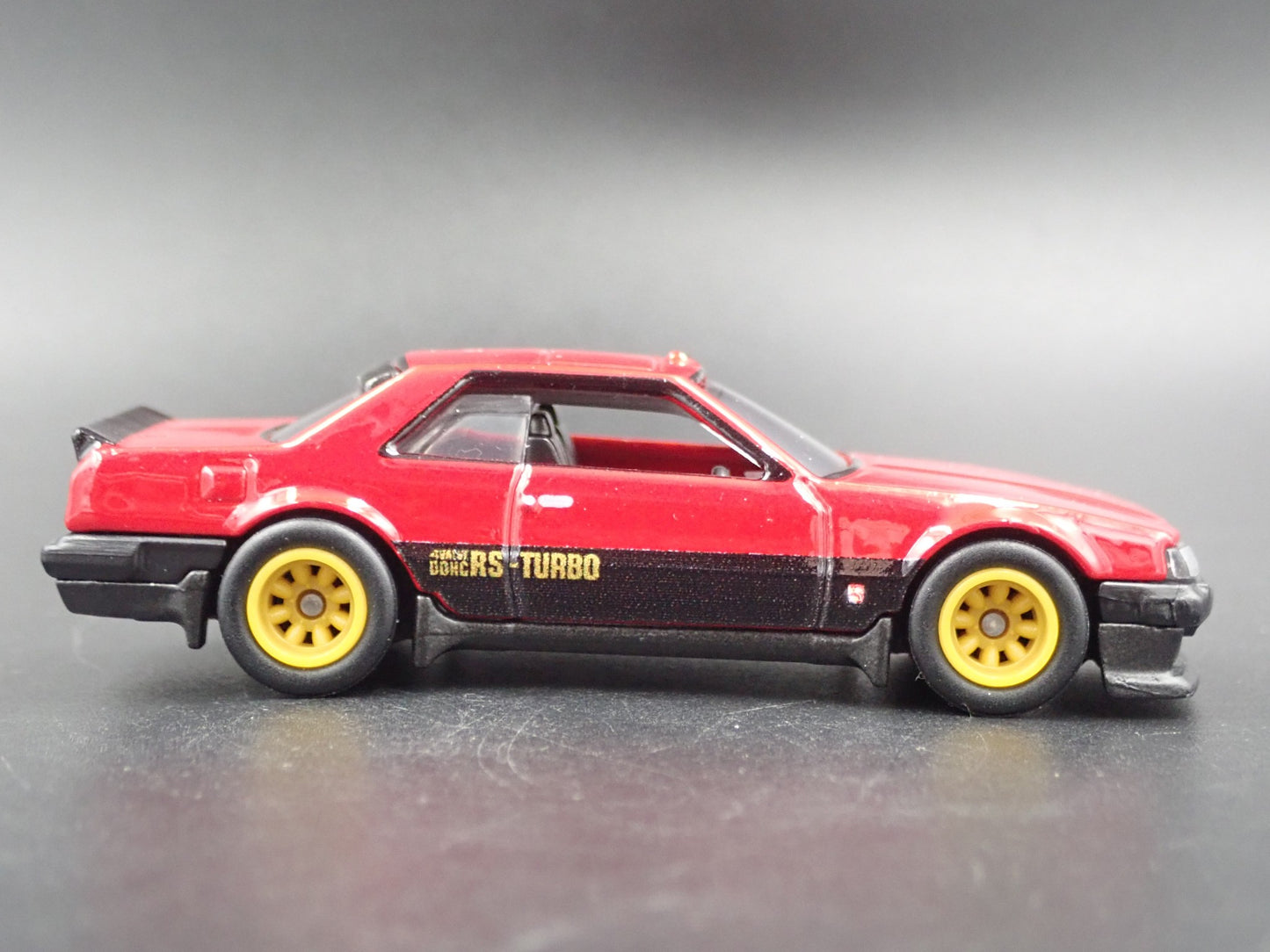 1981-1985 NISSAN SKYLINE RS KDR30 RED 1:64 SCALE COLLECTIBLE DIECAST MODEL CAR