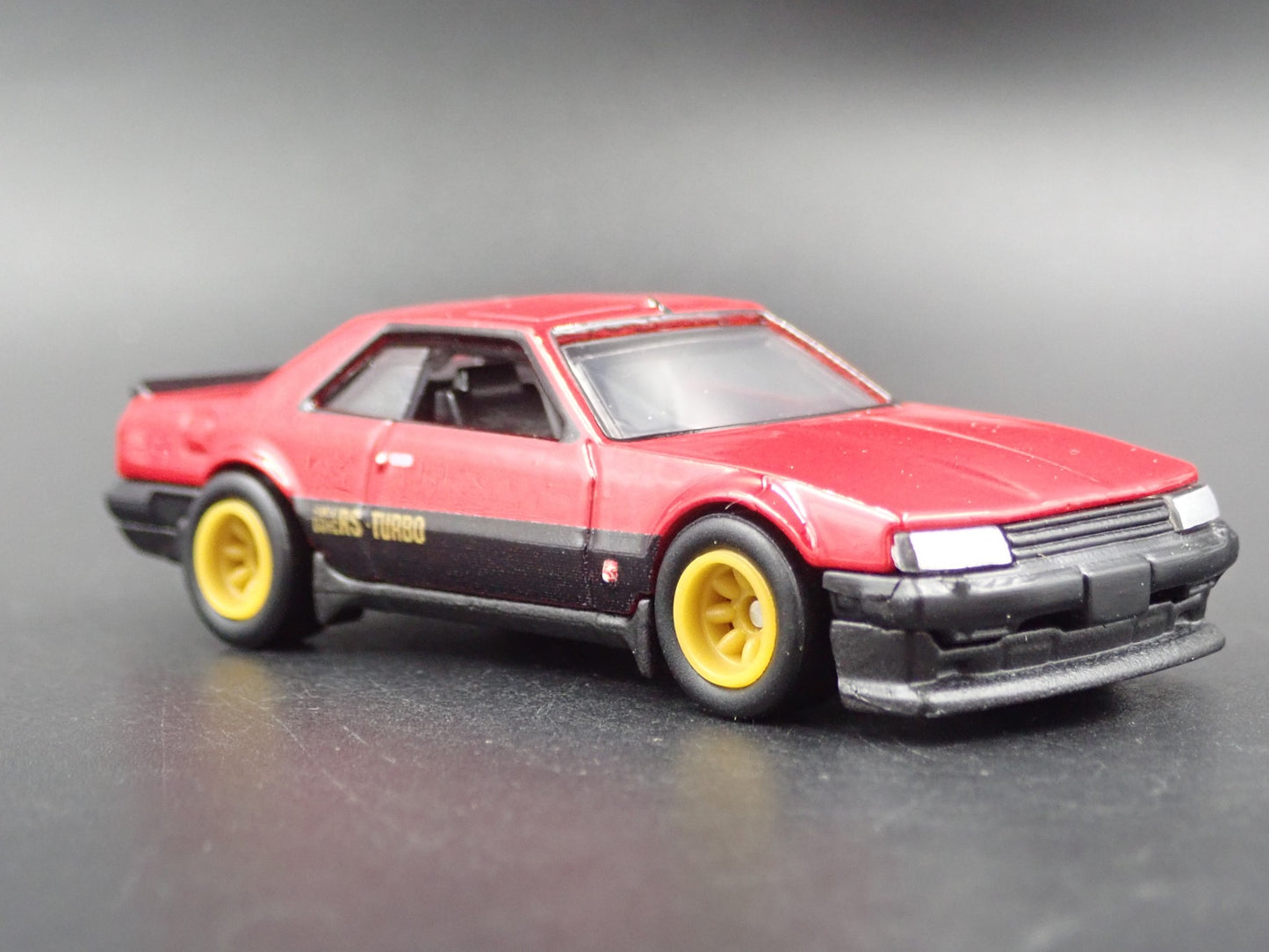 1981-1985 NISSAN SKYLINE RS KDR30 RED 1:64 SCALE COLLECTIBLE DIECAST MODEL CAR