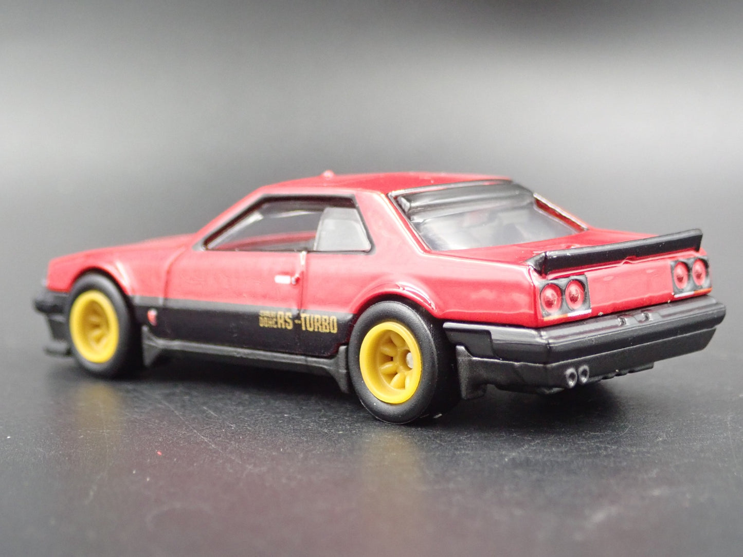 1981-1985 NISSAN SKYLINE RS KDR30 RED 1:64 SCALE COLLECTIBLE DIECAST MODEL CAR