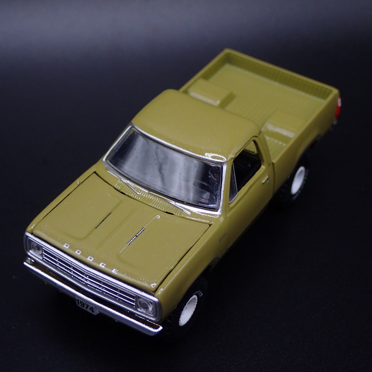 1974 74 DODGE W200 POWER WAGON PICKUP TRUCK 1/64 SCALE DIORAMA DIECAST MODEL CAR-Burning Rubber Toy Company