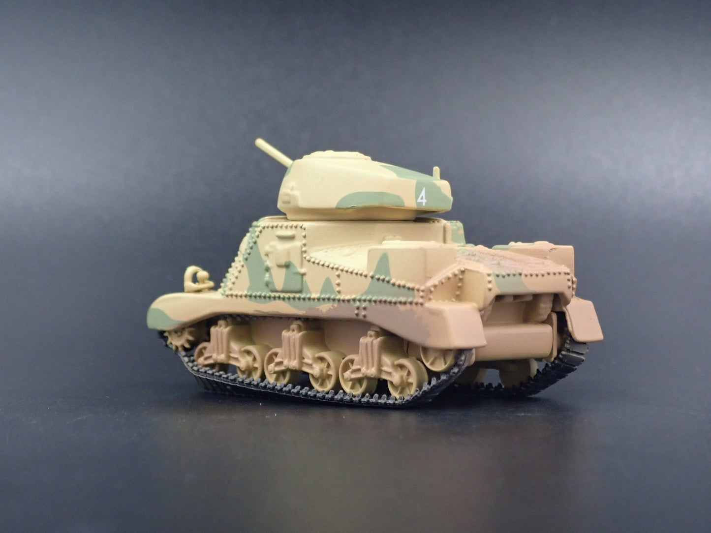 WWII M3 GRANT TANK DIRTY MILITARY RARE 1:100 SCALE DIORAMA  DIECAST MODEL CAR