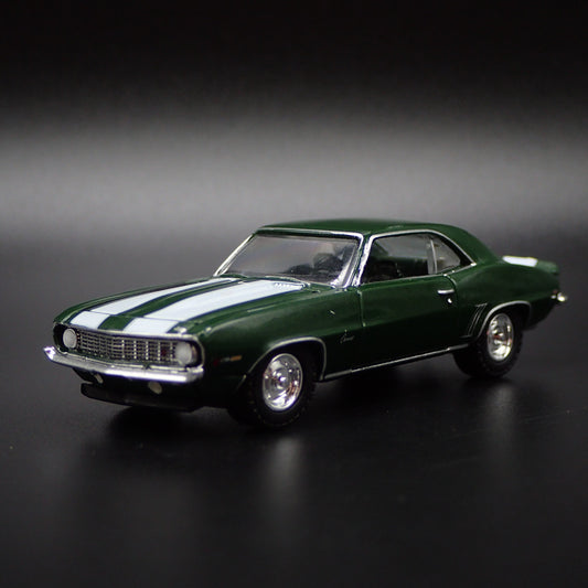 1969 69 CHEVY CHEVROLET CAMARO Z/28 GREEN 1:64 SCALE DIORAMA DIECAST MODEL CAR