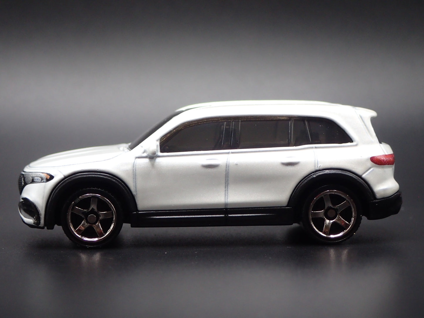2022-2025 MERCEDES BENZ EQB EV CROSSOVER SUV WHITE 1:64 SCALE DIECAST MODEL CAR