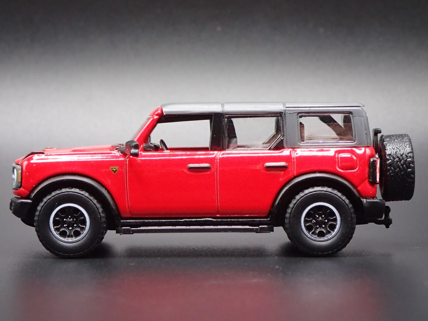 2021-2025 FORD BRONCO 4 FOUR DOOR w HITCH RED 1:64 SCALE DIECAST MODEL CAR