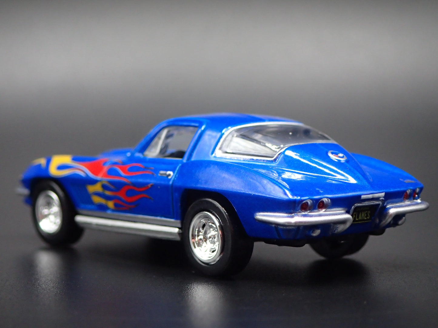 1967 67 CHEVY CHEVROLET CORVETTE 427 BLUE 1/64 SCALE DIORAMA DIECAST MODEL CAR