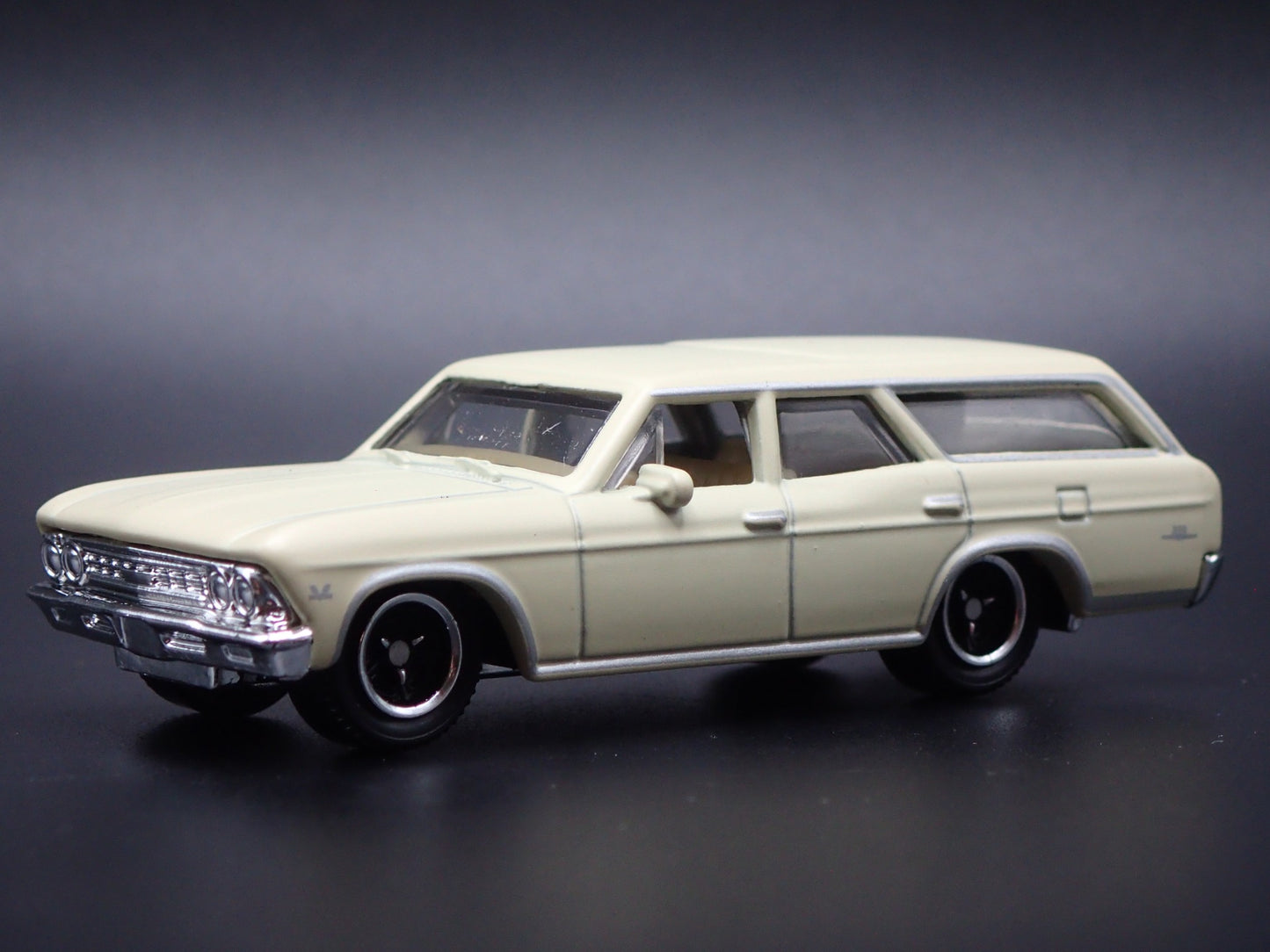 1966 66 CHEVY CHEVROLET CHEVELLE STATION WAGON 1:64 SCALE DIECAST MODEL CAR