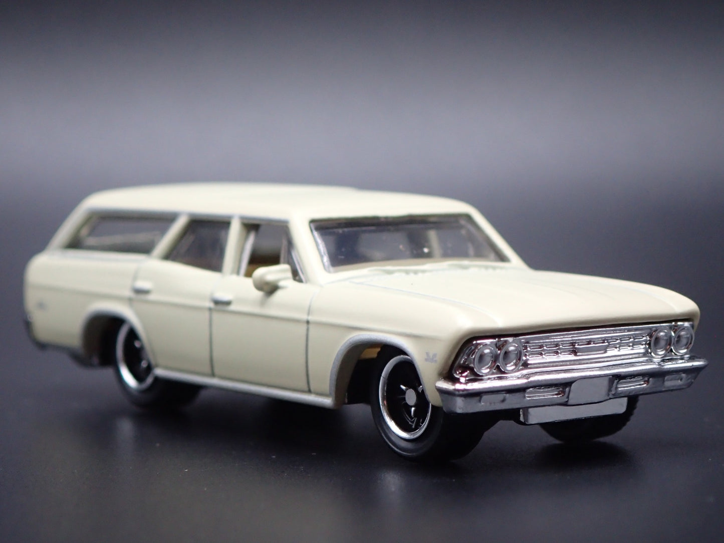 1966 66 CHEVY CHEVROLET CHEVELLE STATION WAGON 1:64 SCALE DIECAST MODEL CAR