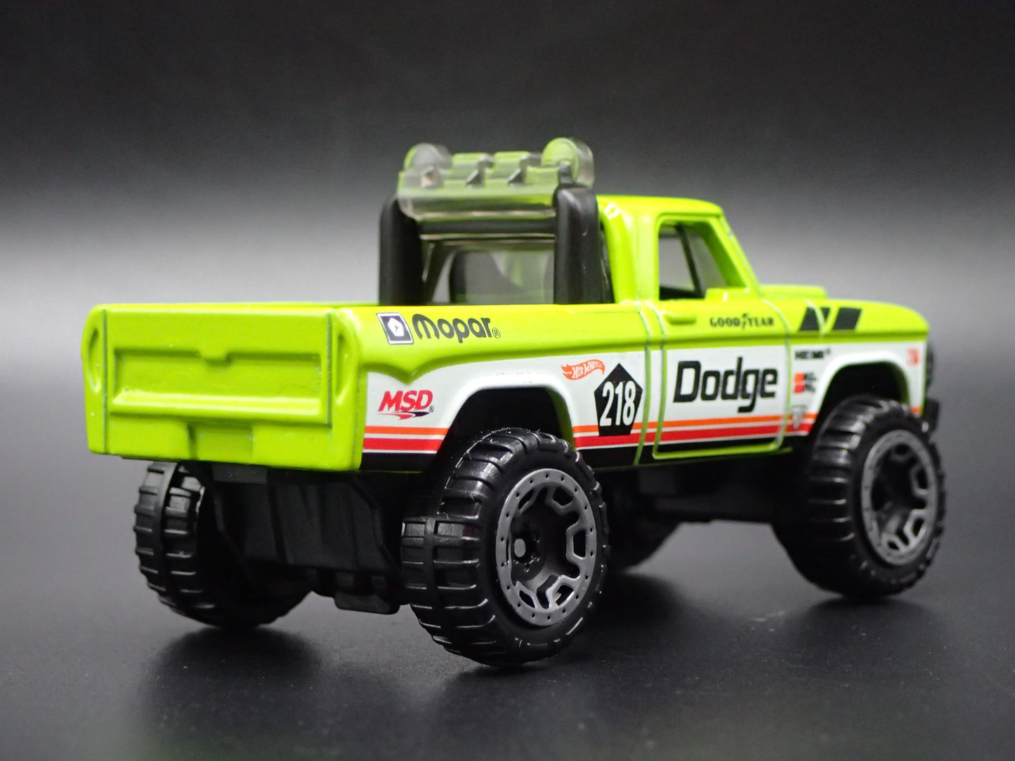 1970 70 DODGE POWER WAGON PICKUP TRUCK RARE 1:64 SCALE DIORAMA DIECAST MODEL CAR