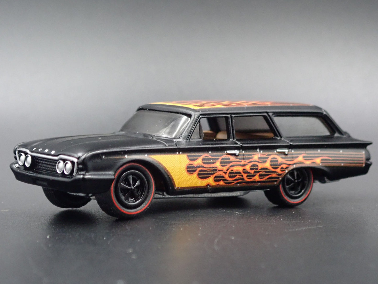 1960 60 FORD COUNTRY SQUIRE STATION WAGON 1:64 SCALE DIORAMA DIECAST MODEL CAR