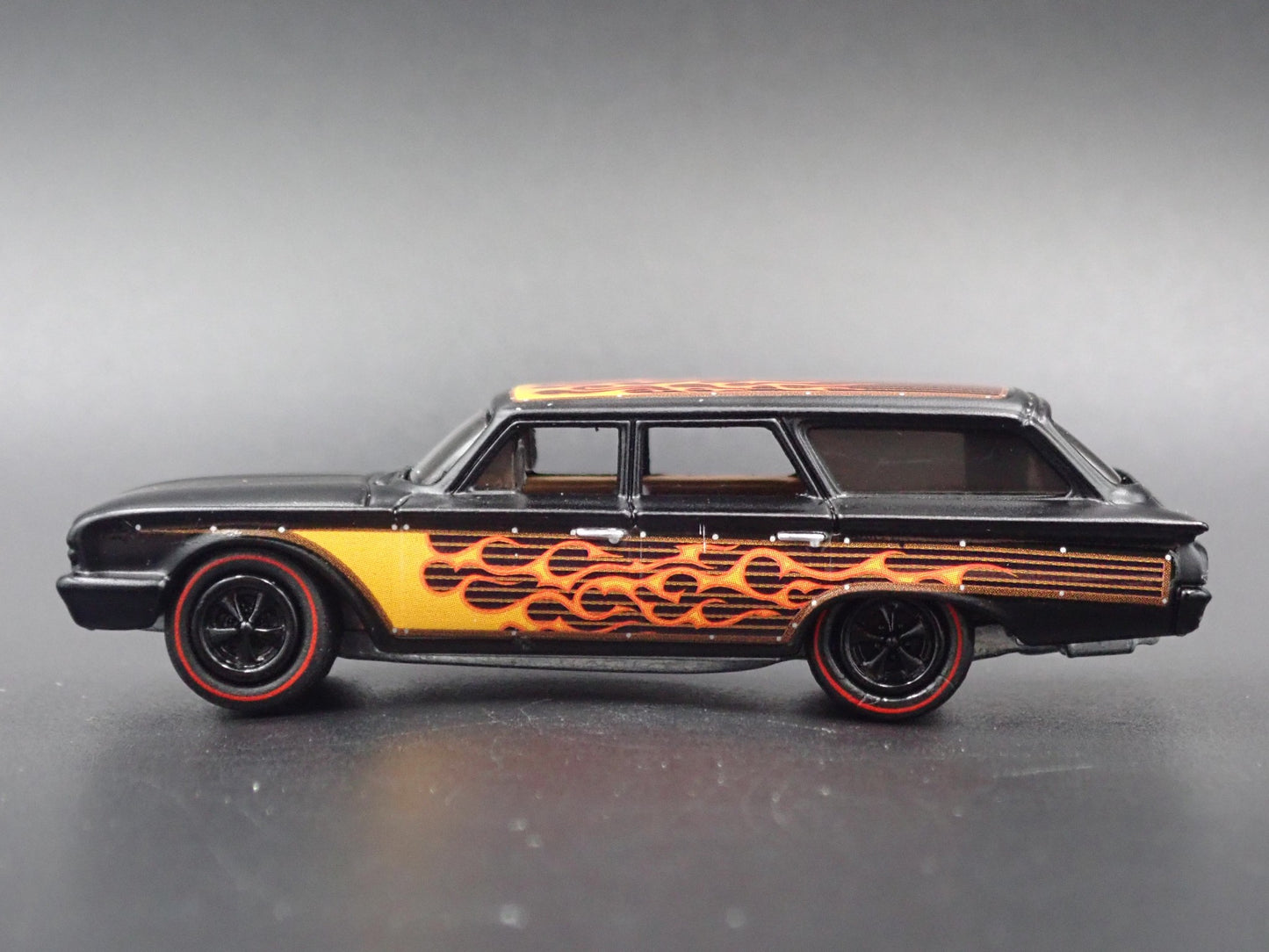 1960 60 FORD COUNTRY SQUIRE STATION WAGON 1:64 SCALE DIORAMA DIECAST MODEL CAR