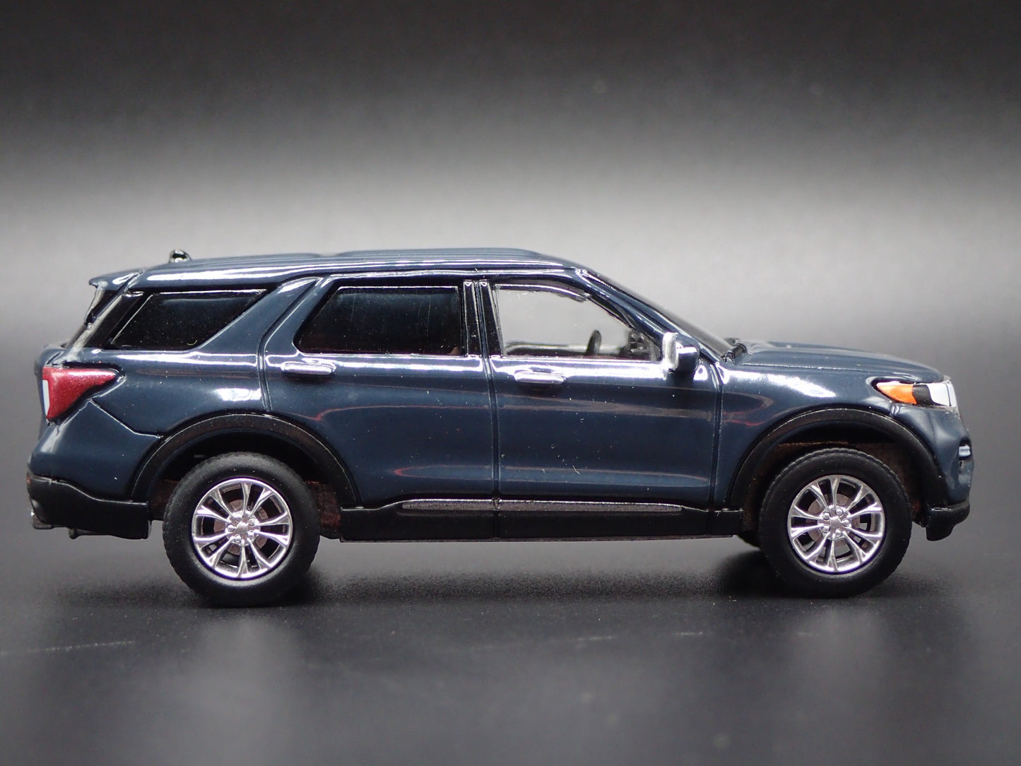 2020-2025 FORD EXPLORER SUV BLUE 1:64 SCALE COLLECTIBLE DIECAST MODEL CAR