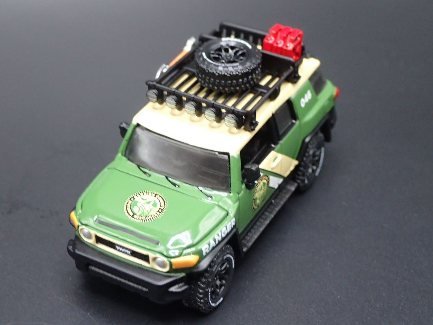 2007-2014 TOYOTA FJ CRUISER SUV PARK RANGER HITCH 1/64 SCALE DIECAST MODEL CAR