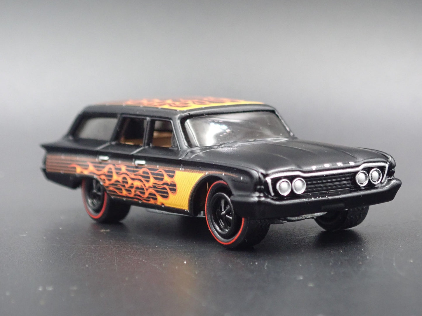 1960 60 FORD COUNTRY SQUIRE STATION WAGON 1:64 SCALE DIORAMA DIECAST MODEL CAR