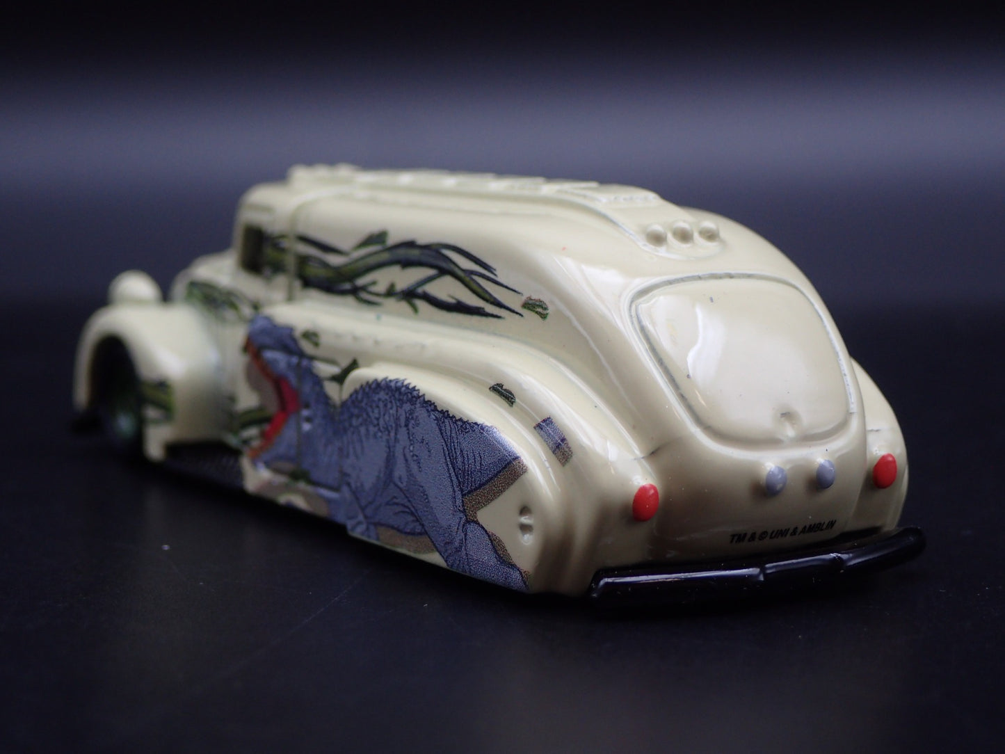 1938 38 DODGE AIRFLOW GAS OIL TANKER JURASSIC WORLD 1:64 SCALE DIECAST MODEL CAR