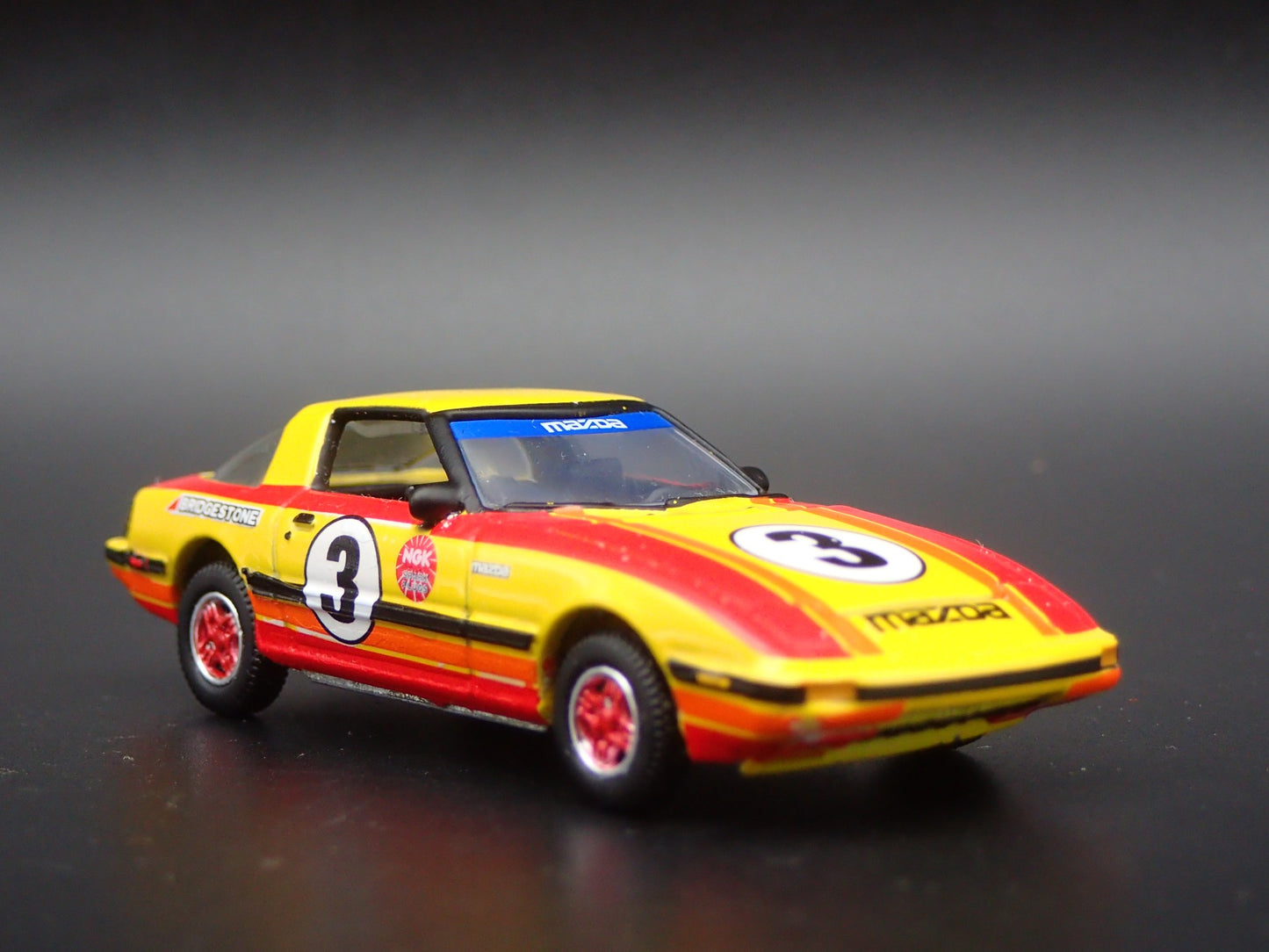 1978-1985 MAZDA RX7 JDM BRIDGESTONE GT RACE 1:64 SCALE DIORAMA DIECAST MODEL CAR
