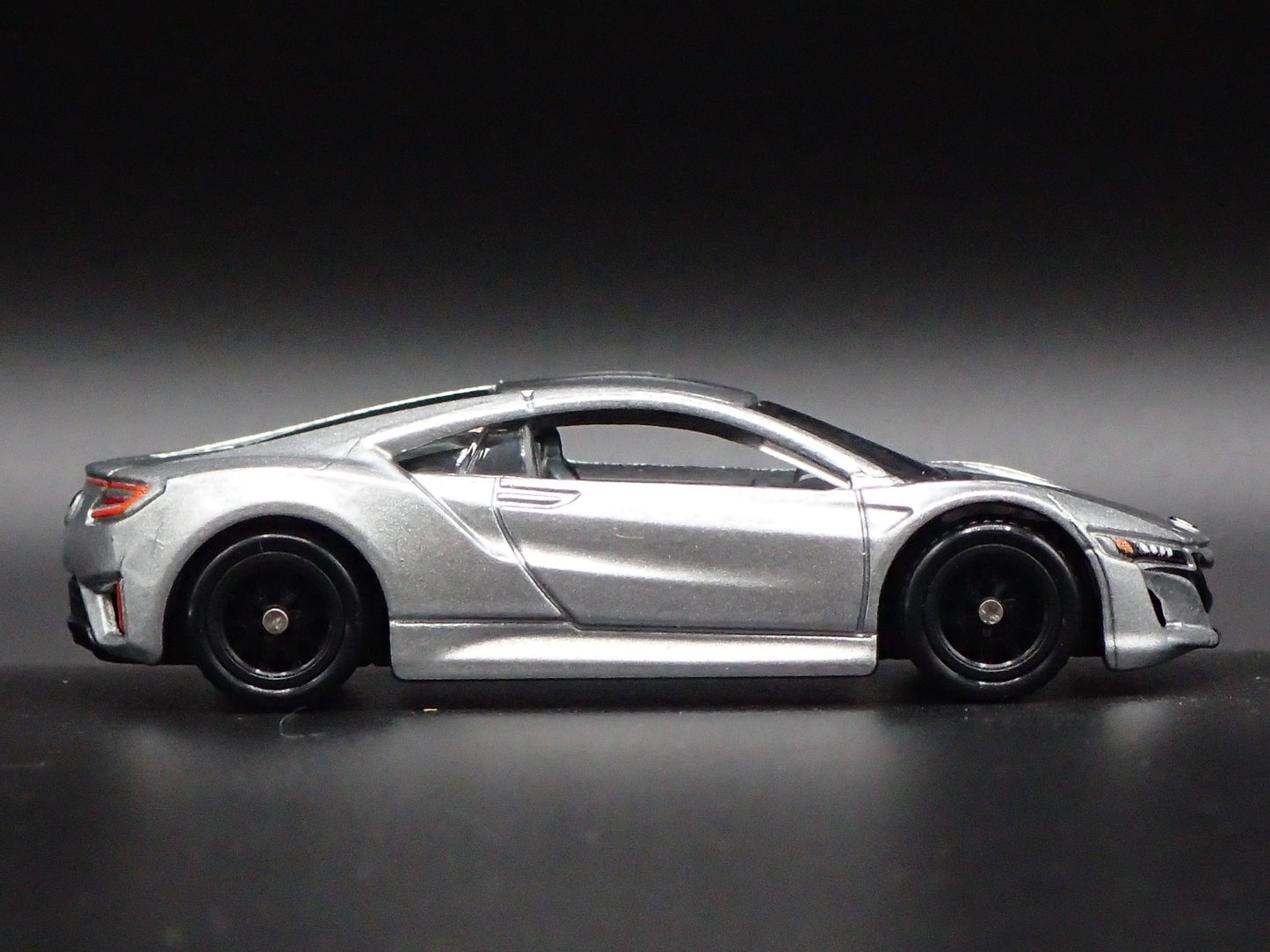 2016-2022 ACURA NSX SUPER CAR 1:64 SCALE COLLECTIBLE DIORAMA DIECAST MODEL CAR