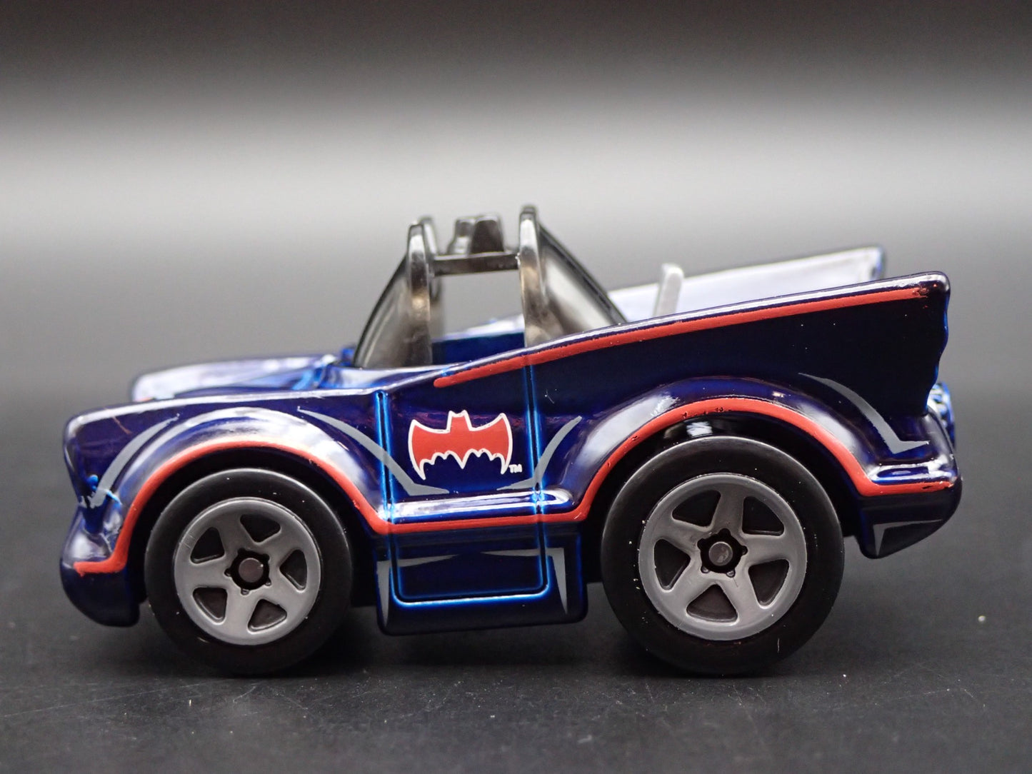 1966 66 BATMAN BATMOBILE ADAM WEST TV 1/64 SCALE COLLECTIBLE DIECAST MODEL CAR