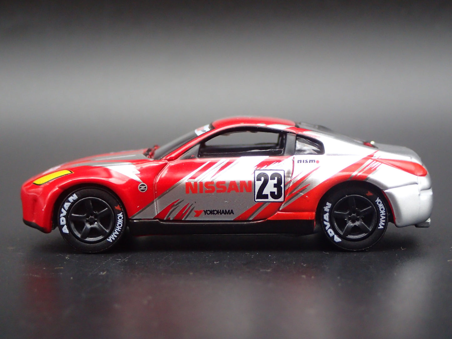 2003-2009 NISSAN 350Z JDM YOKOHAMA GT RACING RED 1:64 SCALE DIECAST MODEL CAR