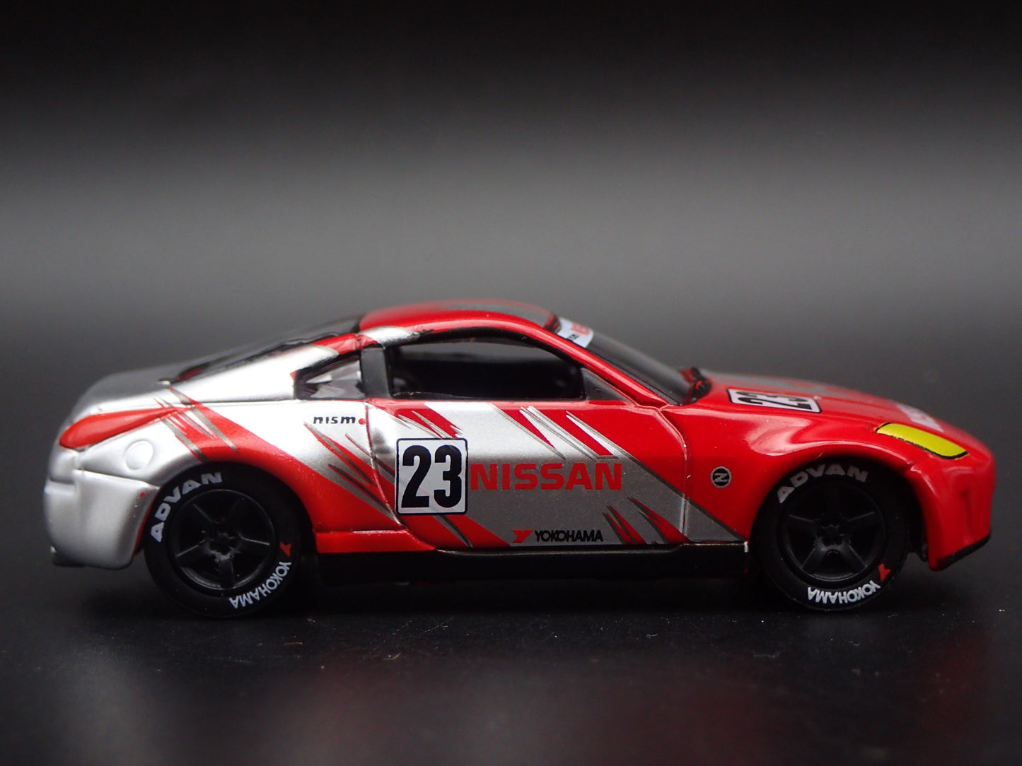 2003-2009 NISSAN 350Z JDM YOKOHAMA GT RACING RED 1:64 SCALE DIECAST MODEL CAR