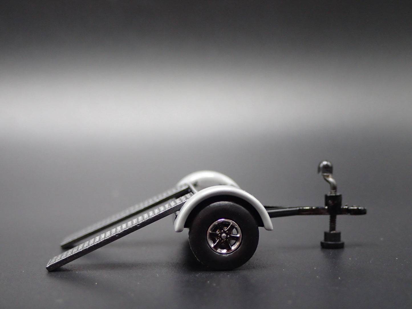 TOW DOLLY CAR TRAILER w/ LOADING RAMPS BLACK 1:64 SCALE DIORAMA DIECAST MODEL