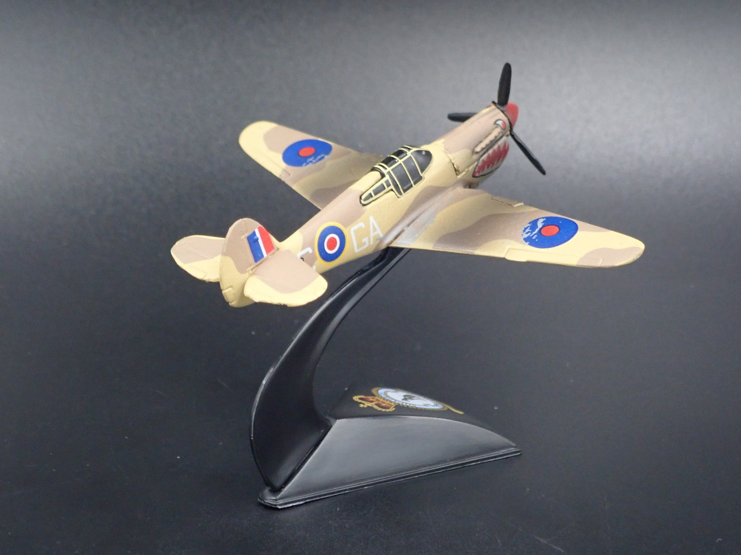 WWII CURTISS P-40E KITTYHAWK PLANE ROYAL AF DIRTY RARE 1:144 SCALE DIECAST PLANE