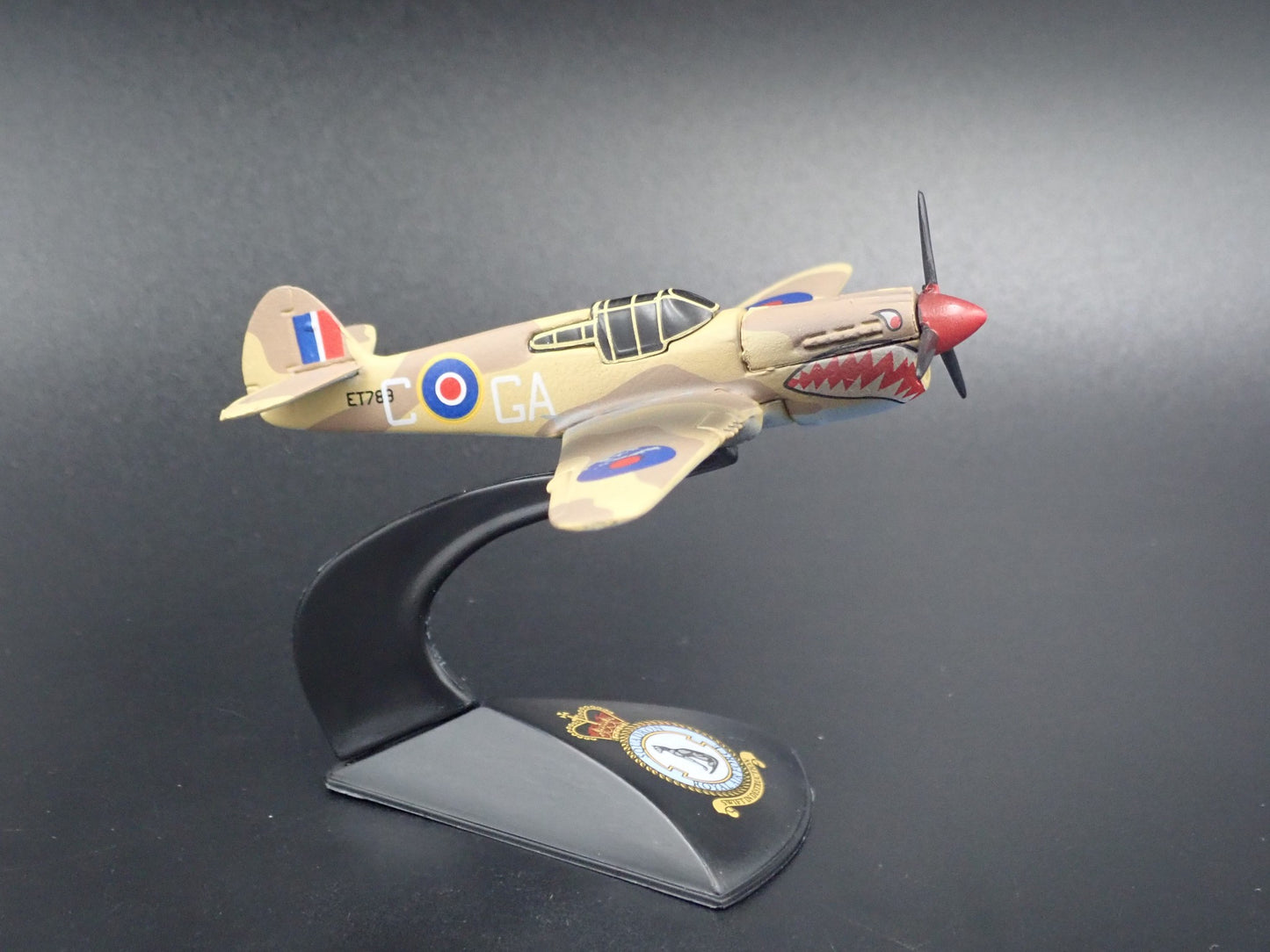 WWII CURTISS P-40E KITTYHAWK PLANE ROYAL AF DIRTY RARE 1:144 SCALE DIECAST PLANE