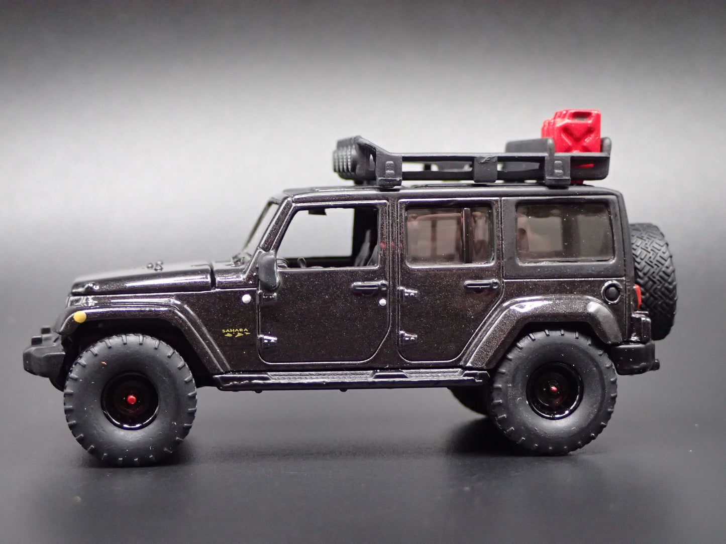 2006-2018 JEEP WRANGLER UNLIMITED SAHARA JK 4 DOOR 1:64 SCALE DIECAST MODEL CAR