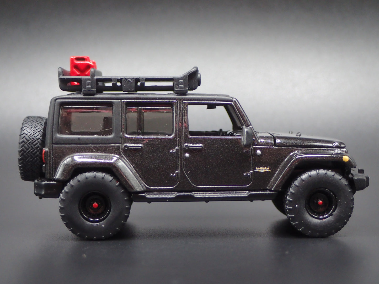 2006-2018 JEEP WRANGLER UNLIMITED SAHARA JK 4 DOOR 1:64 SCALE DIECAST MODEL CAR